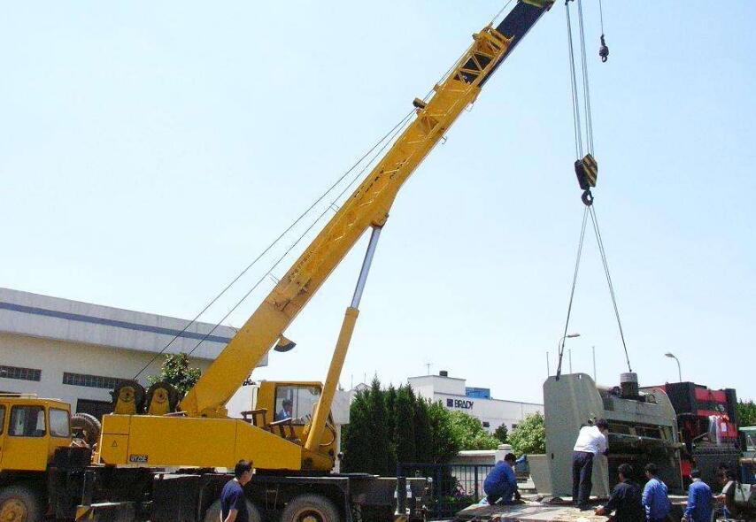 天气对于设备吊装搬场的影响