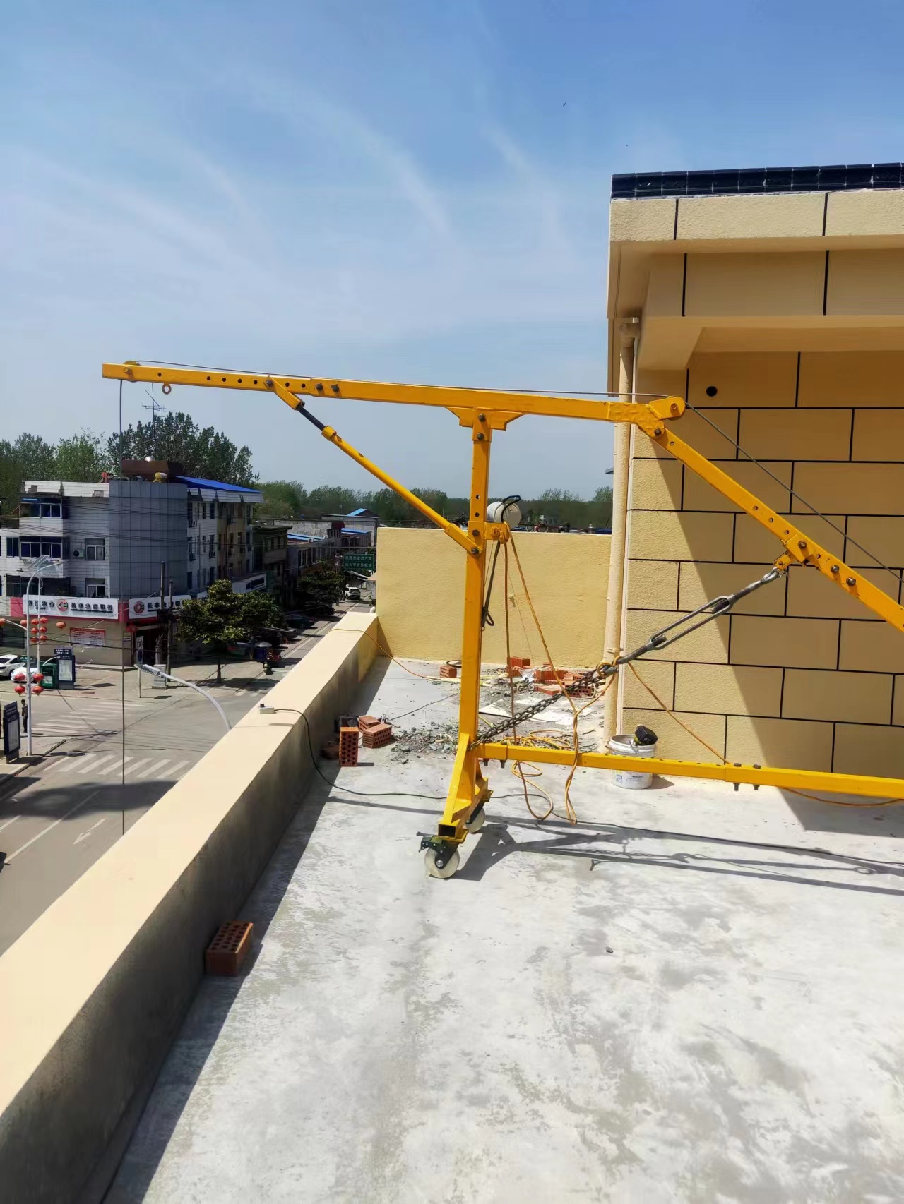 上海杨浦家具吊装 床垫 电视 沙发 红木 建材 玻璃