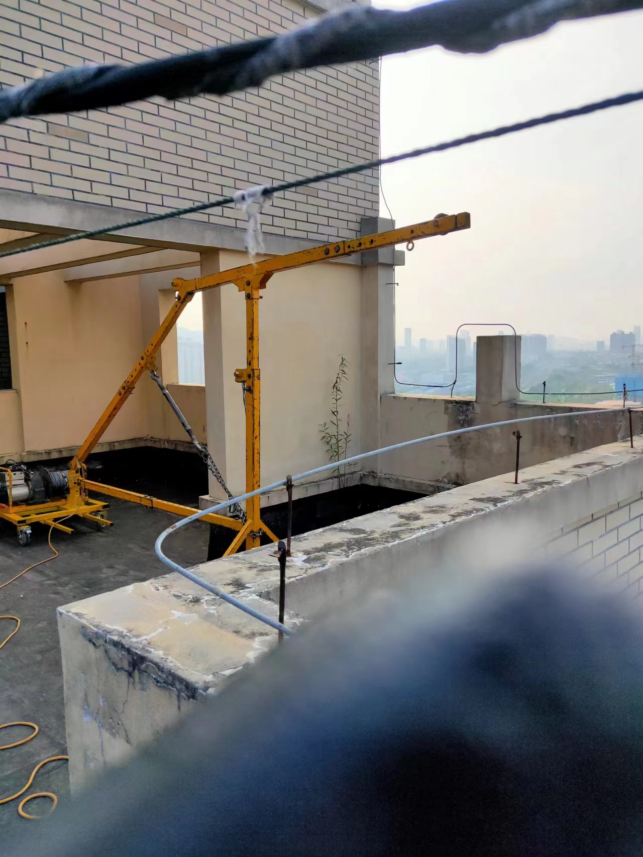 松江搬家 吊玻璃 吊建材 吊大理石 吊岩板 上海吊装公司