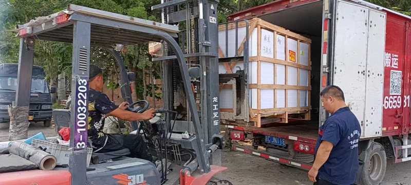 上海金山搬家公司工人造成的损失该怎么办？